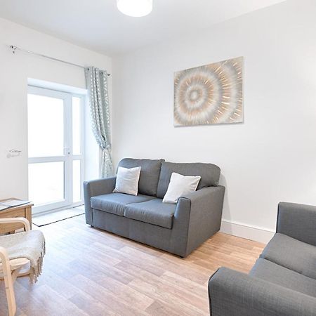 Large Green Garden, 4 Bedrooms, Sleeps 8 Swansea Zewnętrze zdjęcie