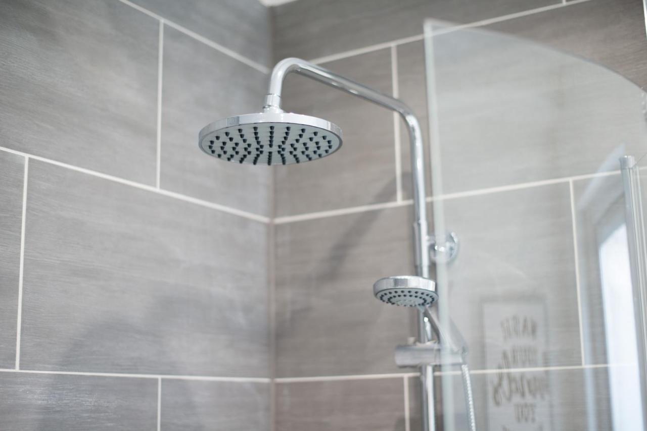 Large Green Garden, 4 Bedrooms, Sleeps 8 Swansea Zewnętrze zdjęcie